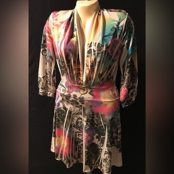 Symphony Dresses & Skirts - NEW BOTIQUE DRESS 👗 GORGEOUS & SEXY SILKY DRESS BY SYMPHONY SIZE SMALL.